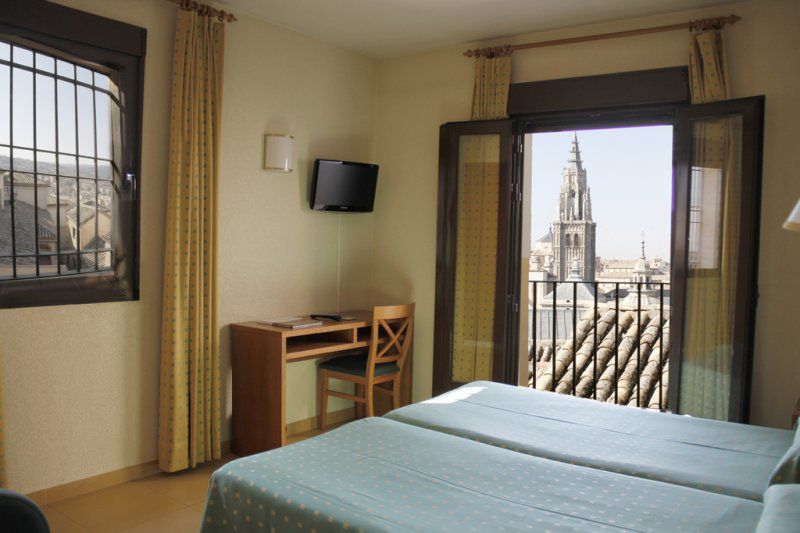 Hotel Yit Conquista De Toledo Zimmer foto